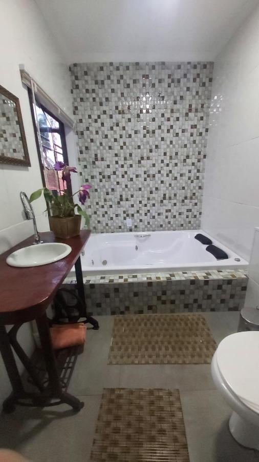 Chale Pavao Azul Hotel Кунха Екстериор снимка